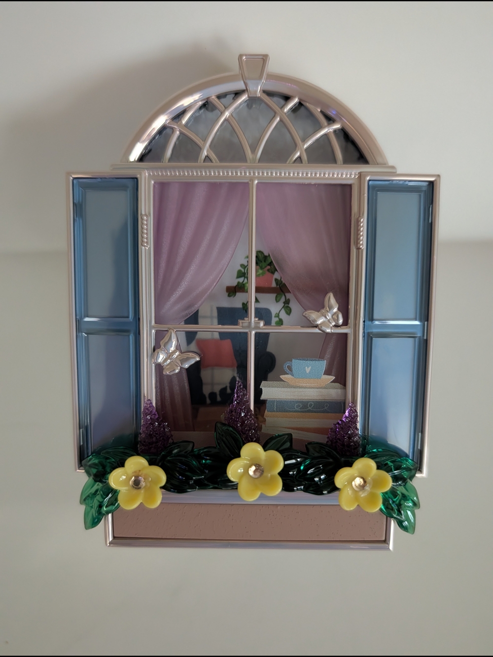 Bath & Body Works Spring Window Projector Wallflower Plug-in